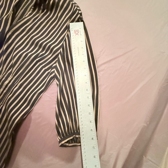 Zara Black and Gold Button Down Shirt with Notched Collar Size Large - Picture 9 of 9